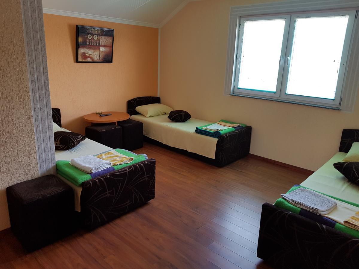 Hotel Pansion Basa Ustikolina Esterno foto