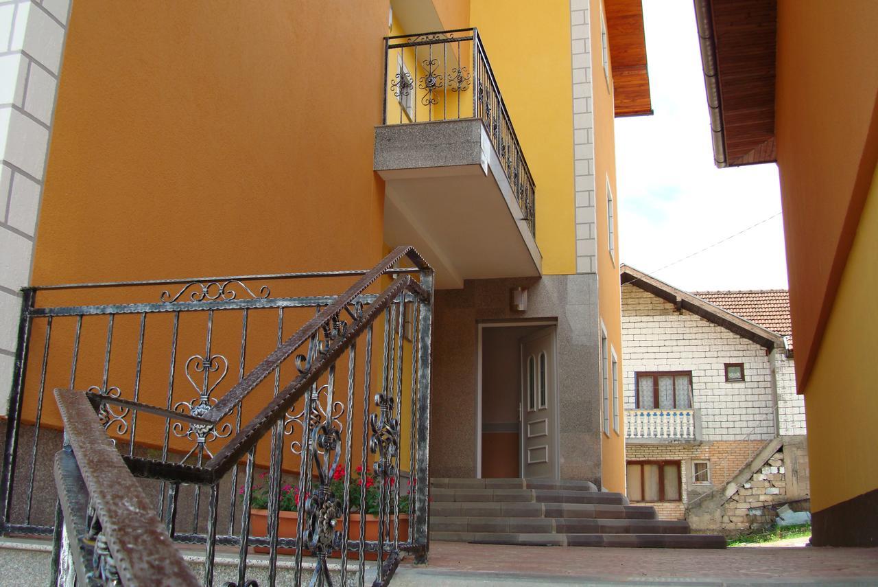 Hotel Pansion Basa Ustikolina Esterno foto