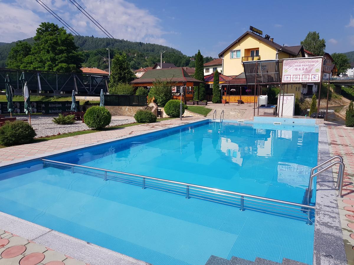Hotel Pansion Basa Ustikolina Esterno foto